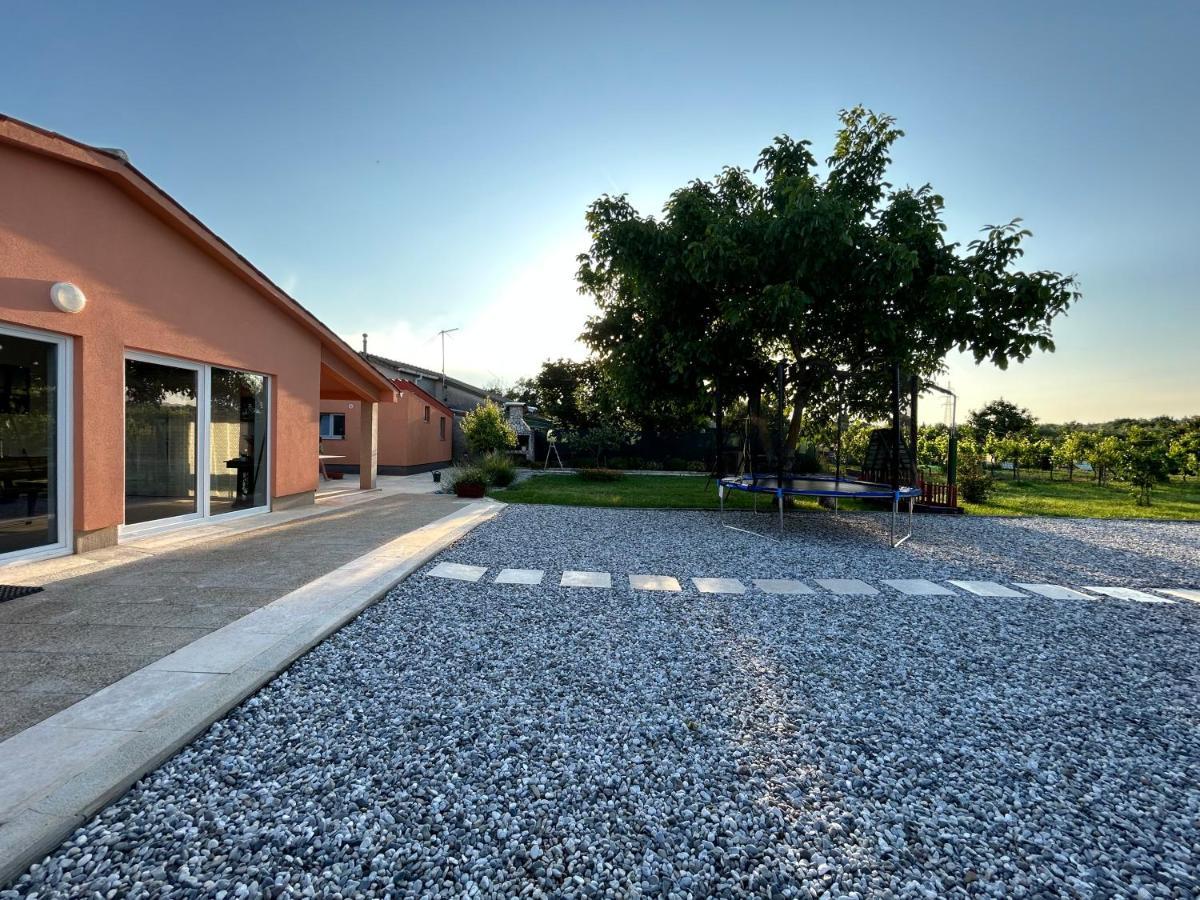 Hébergement de vacances Dora House With Wifi And Outdoor Swimming Pool Pula