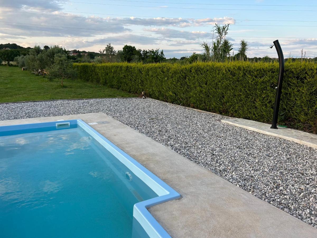 Hébergement de vacances Dora House With Wifi And Outdoor Swimming Pool *