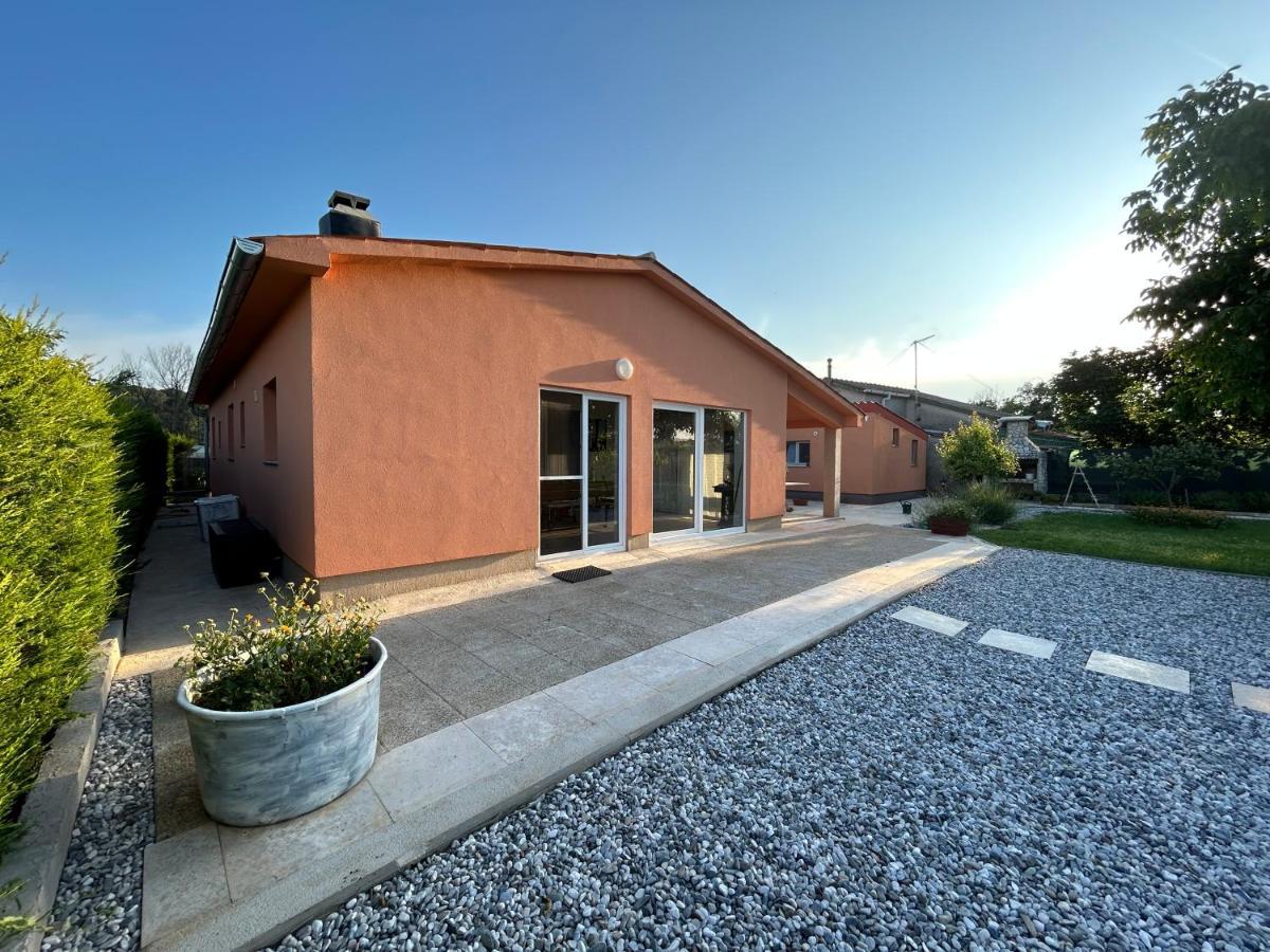 Dora House With Wifi And Outdoor Swimming Pool Hébergement de vacances
