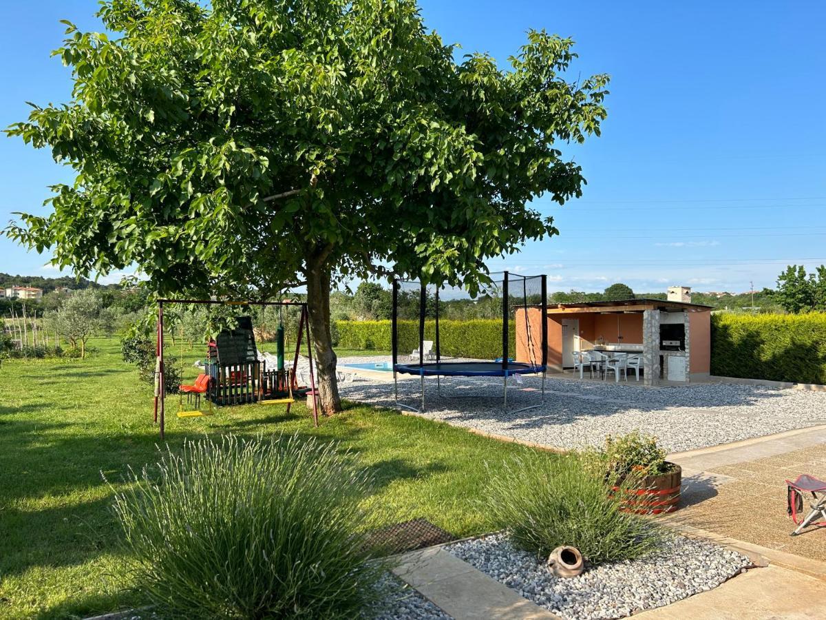 Dora House With Wifi And Outdoor Swimming Pool Pula