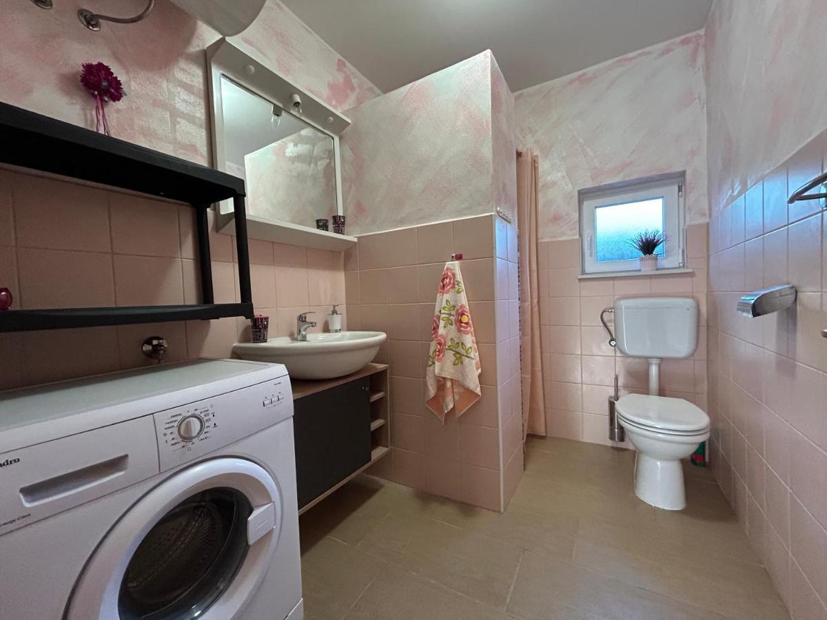 Hébergement de vacances Dora House With Wifi And Outdoor Swimming Pool Pula